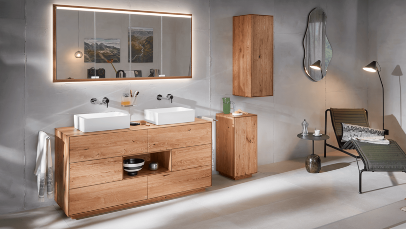 Badezimmer-Ausstattung in Hoz