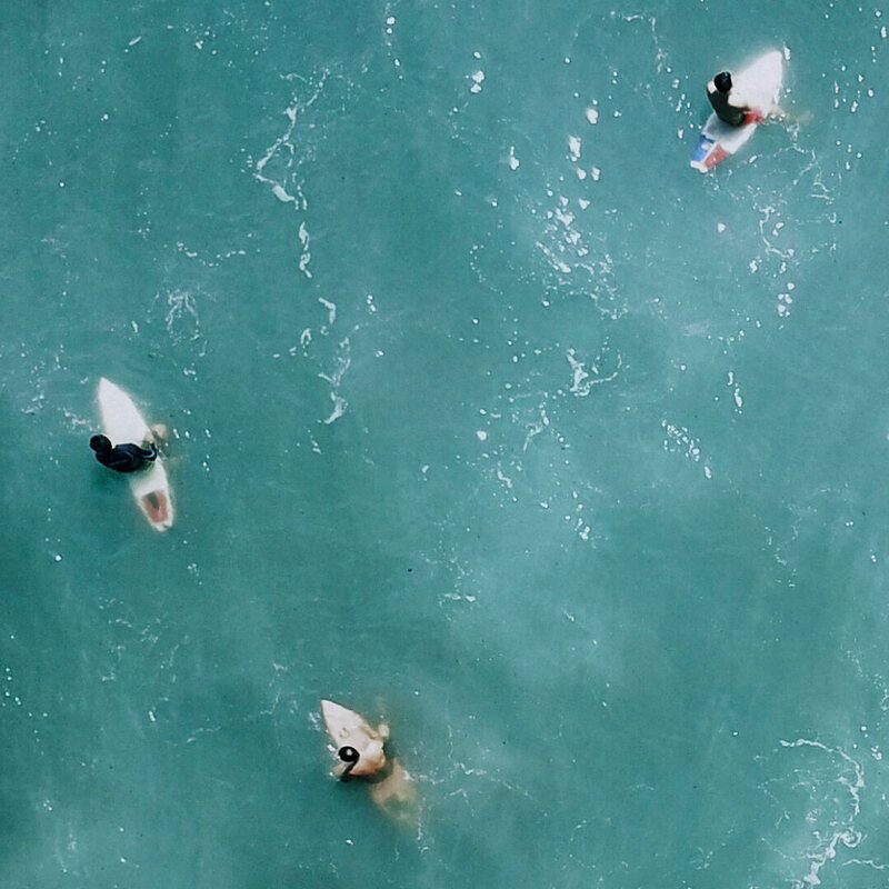 Surfer im Meer